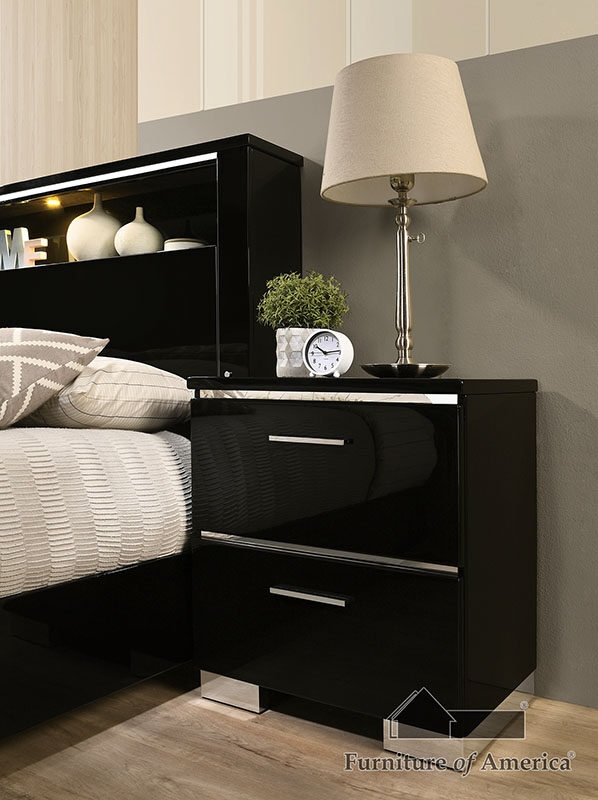Carlie Metal/Wood Platform Storage Bedroom Set w/LED Light