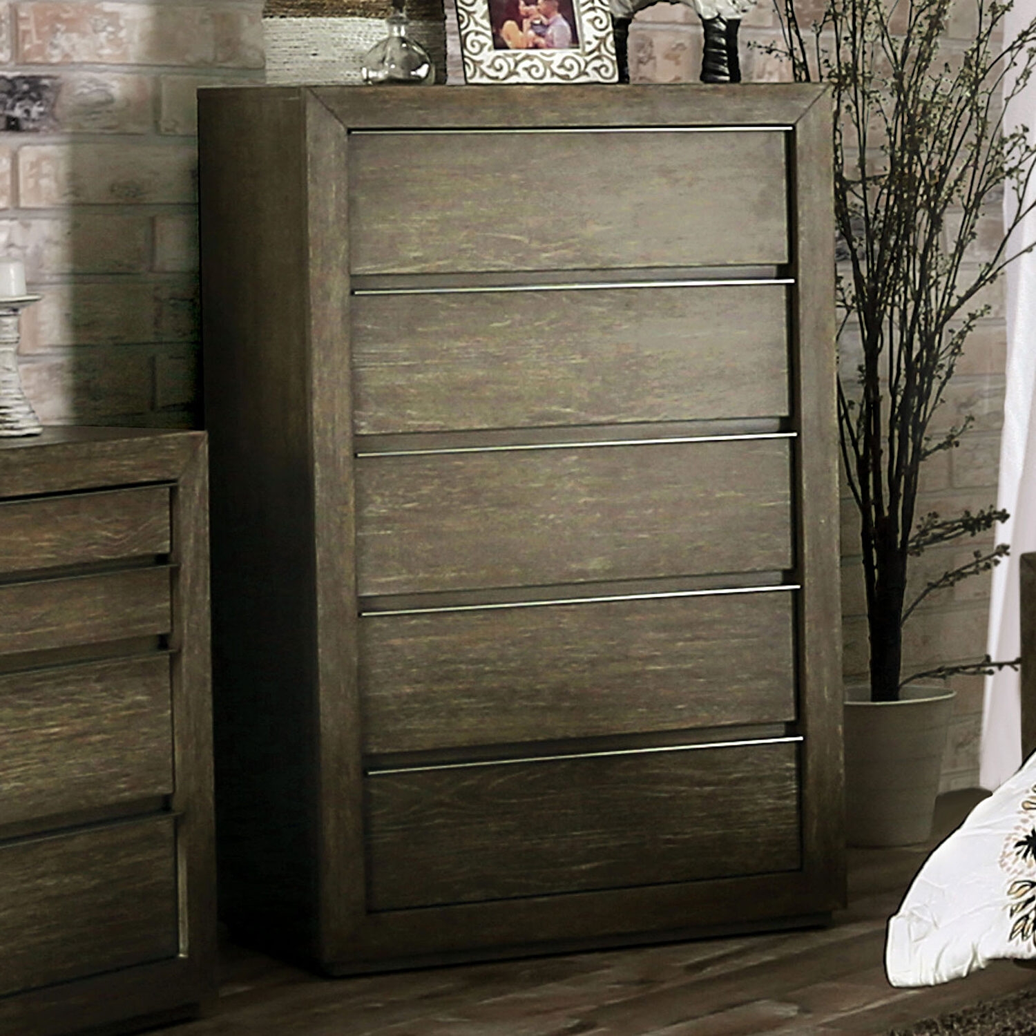 Bridgewater Wood Chest w/5 Drawers