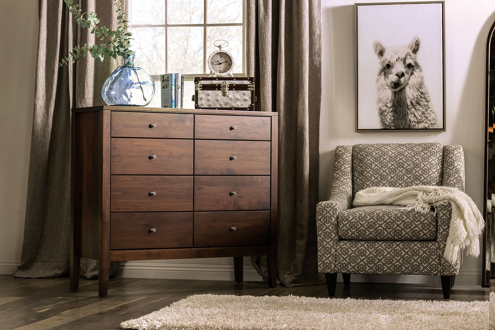 Willamette Wood Dresser w/8 Drawers