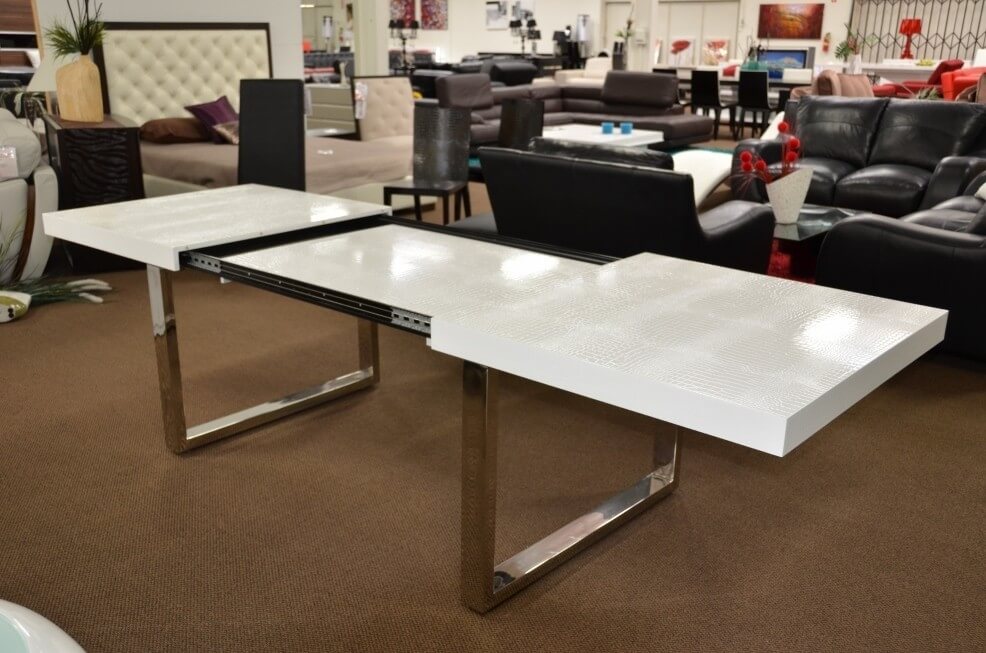 AC803 Extendable Dining Table
