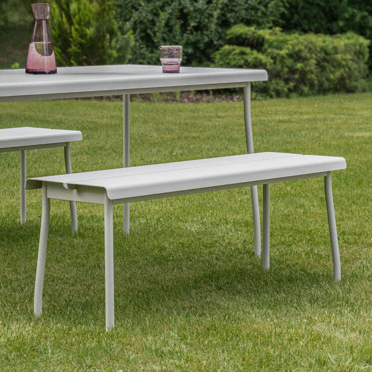 Flaner Outdoor Bench