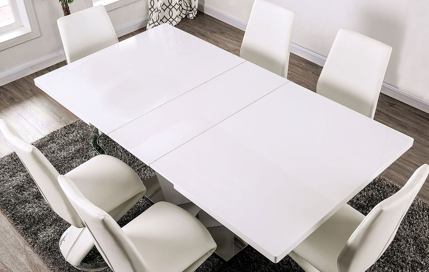 Zain Wood Extendable Dining Table