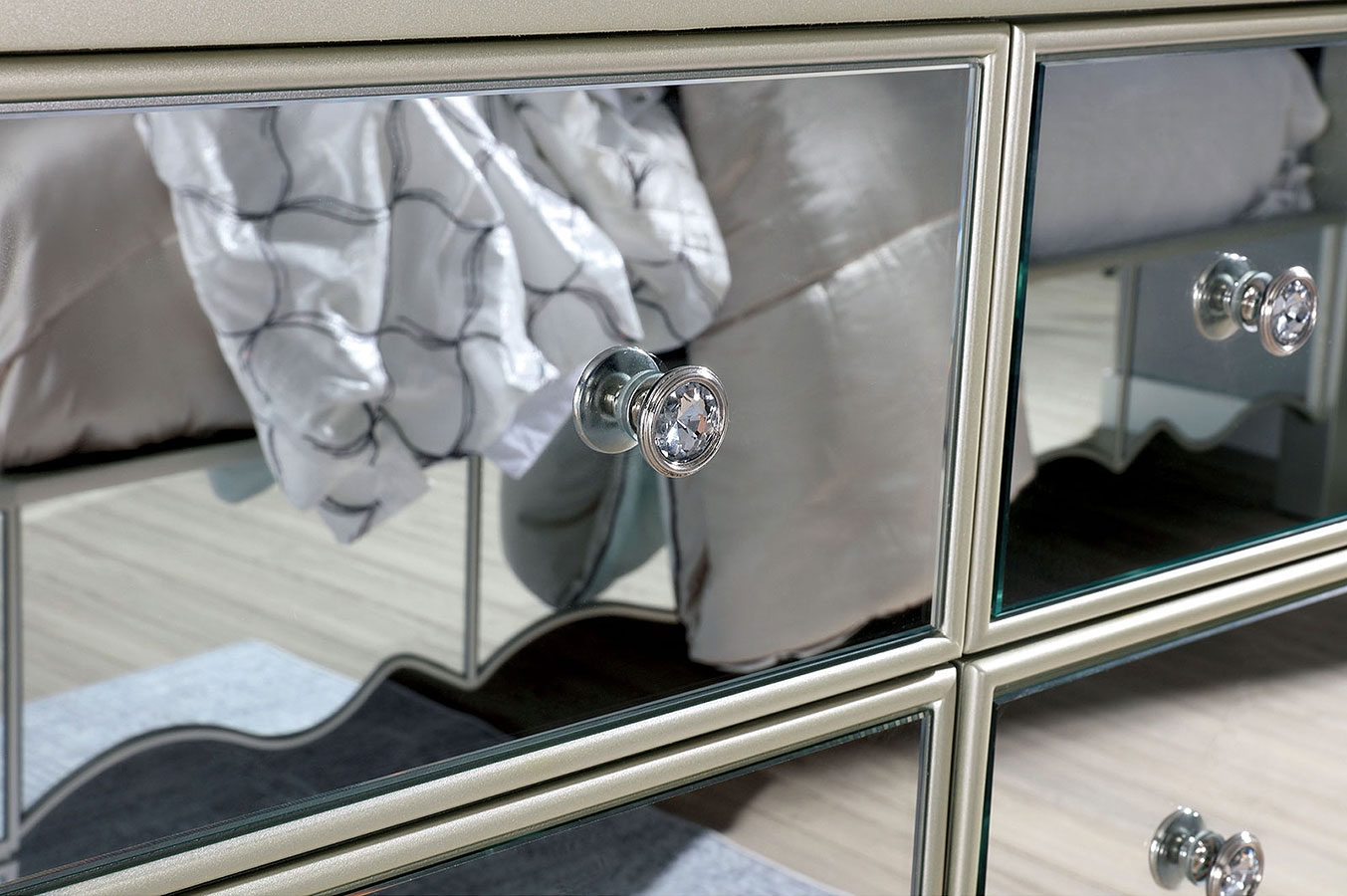 Eliora Mirror/Wood Double Dresser w/6 Drawers