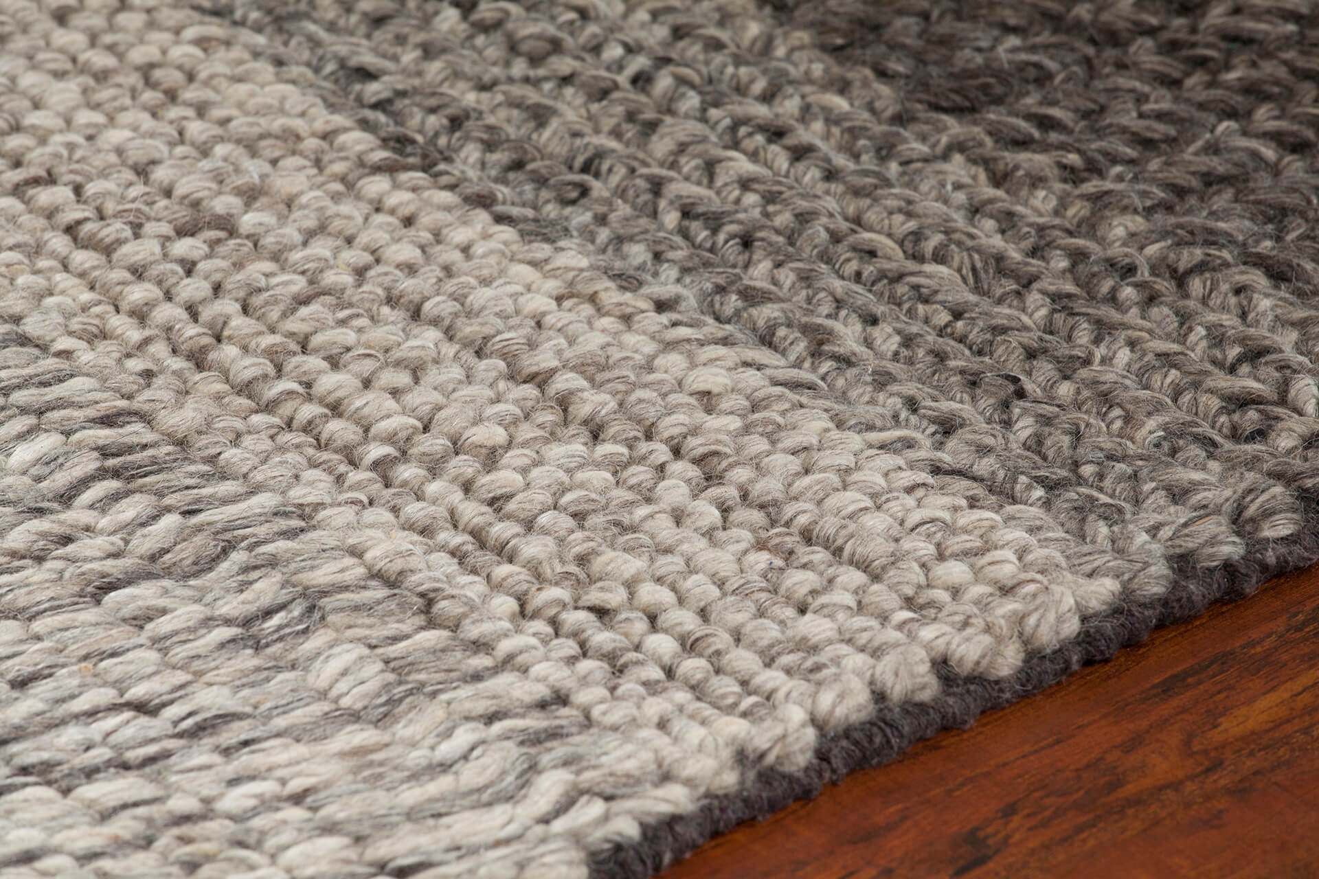 Forstel Wool Rectangular Hand-woven Rug, 5' x 7'6"