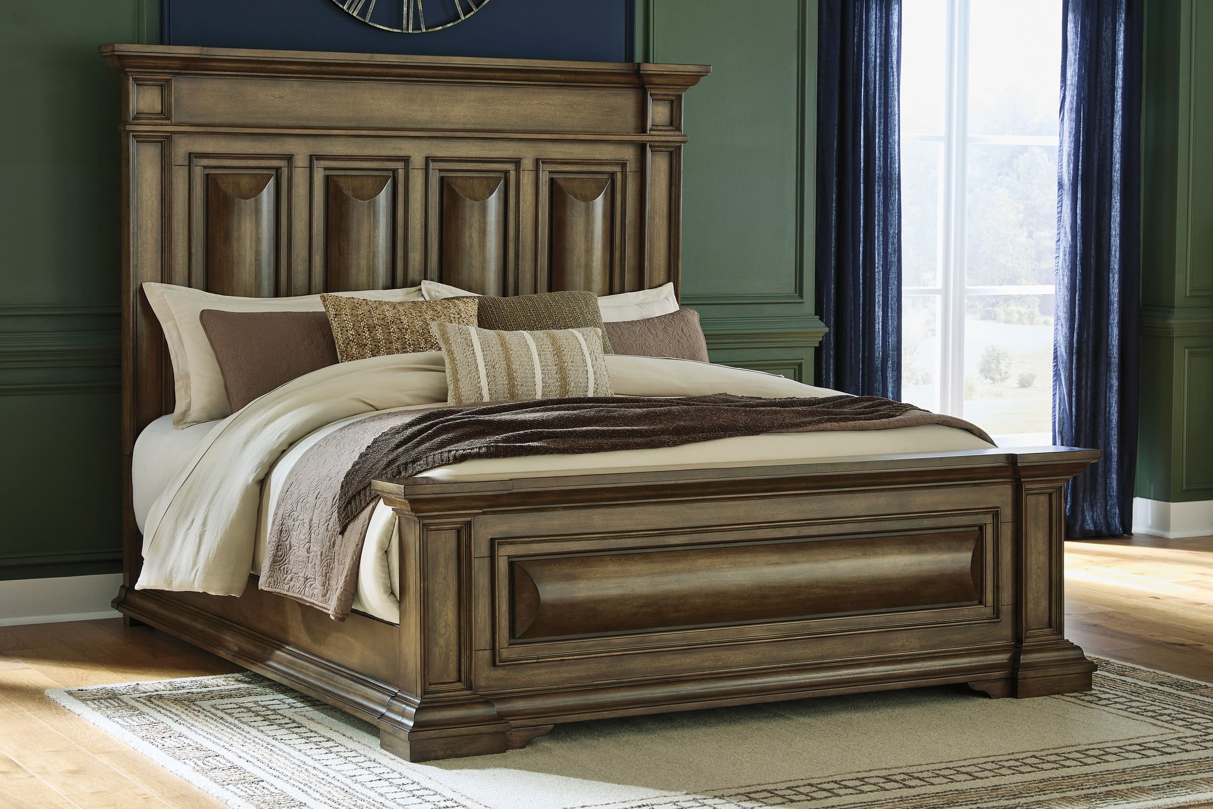 Frantanna Wood Panel Bed