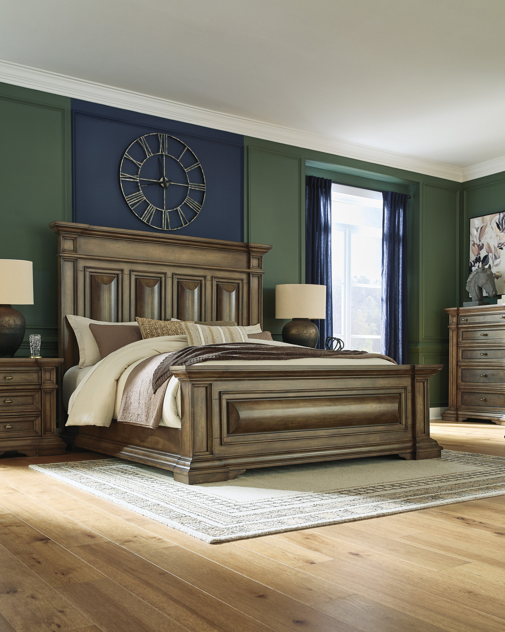 Frantanna Wood Panel Bed, King Size