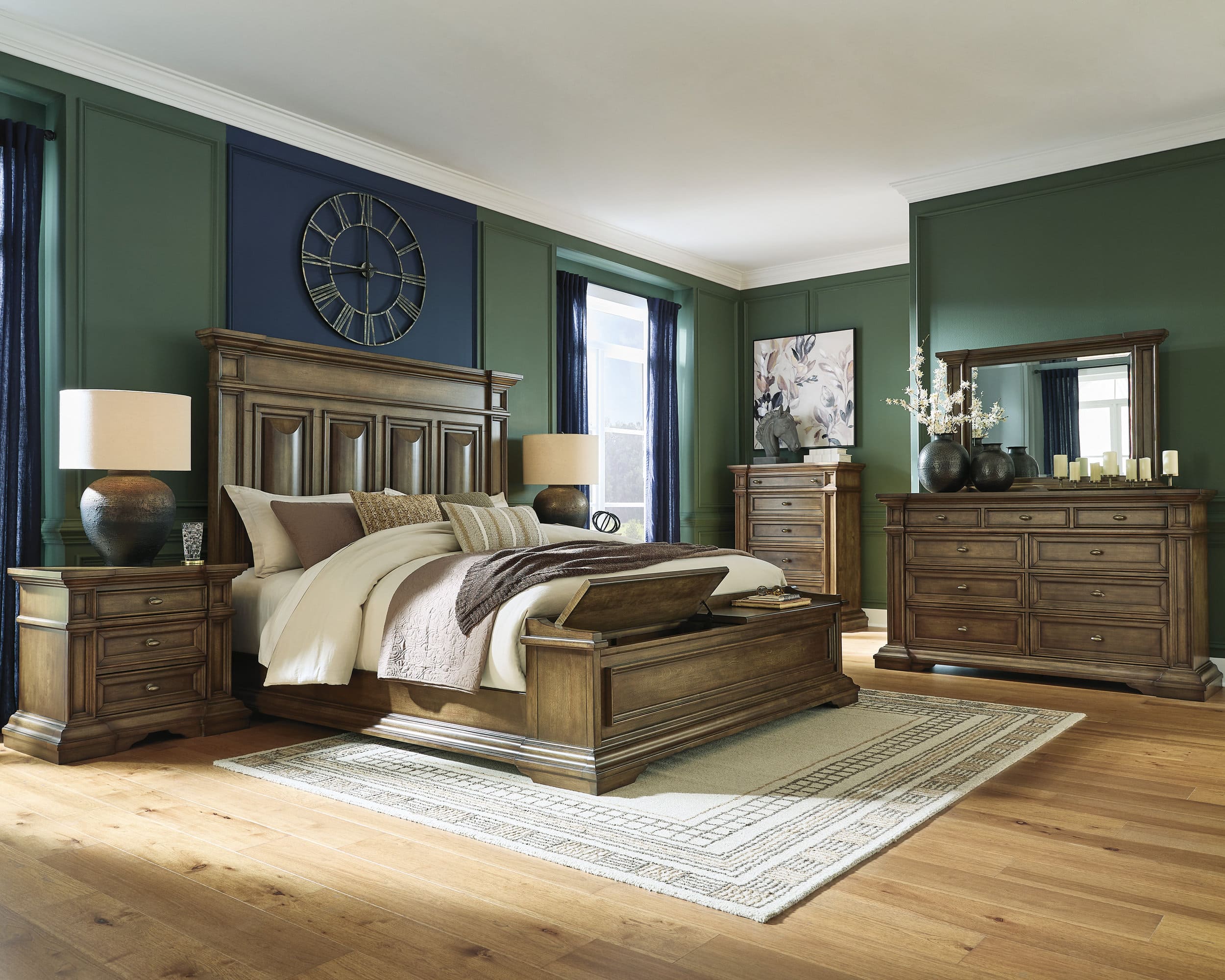 Frantanna Wood Panel Storage Bed, Queen Size