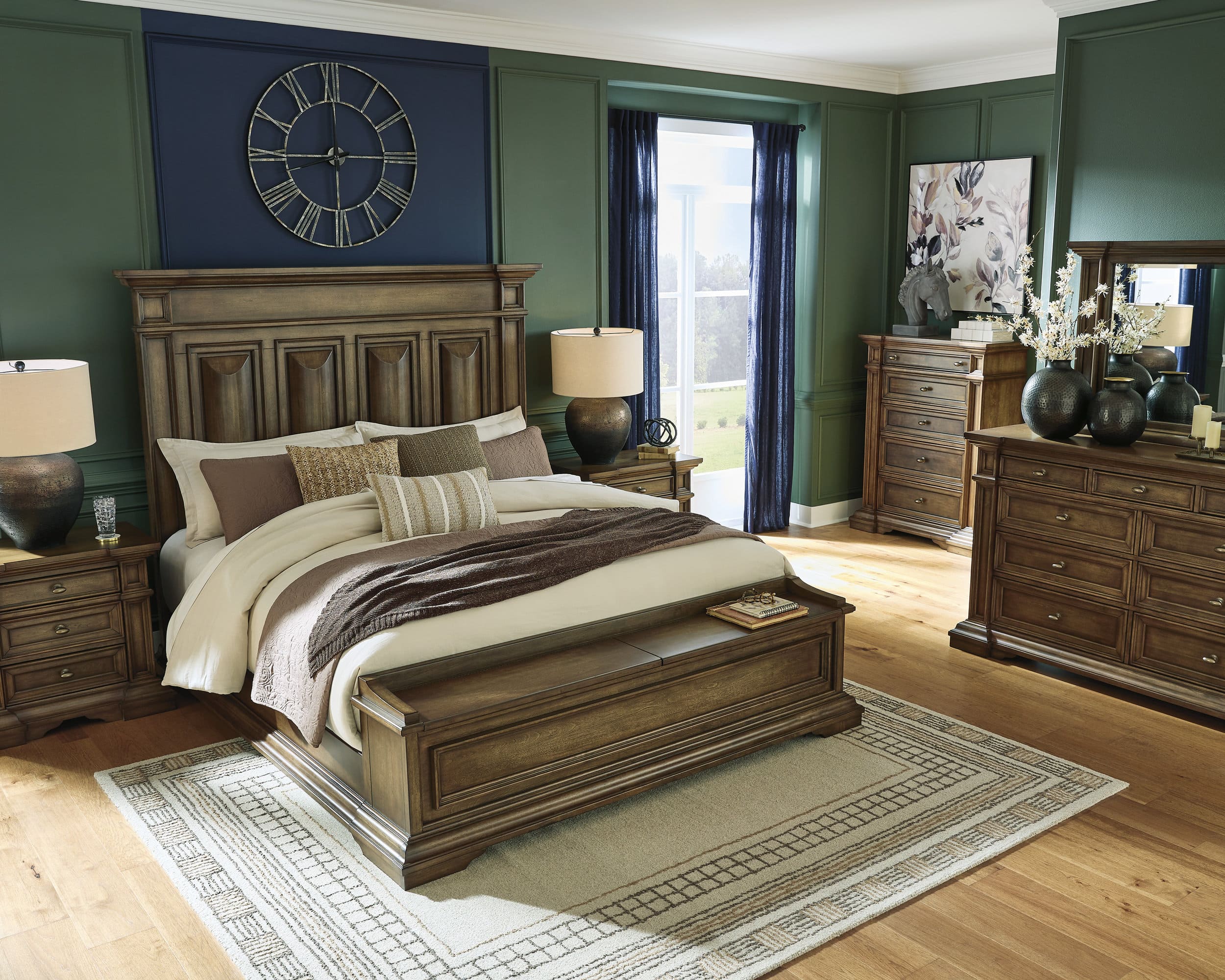 Frantanna Wood Panel Storage Bed, Queen Size
