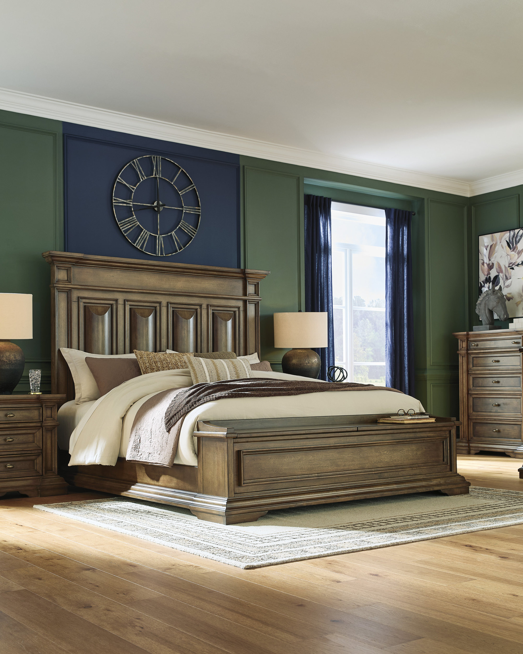 Frantanna Wood Panel Storage Bed, California King Size