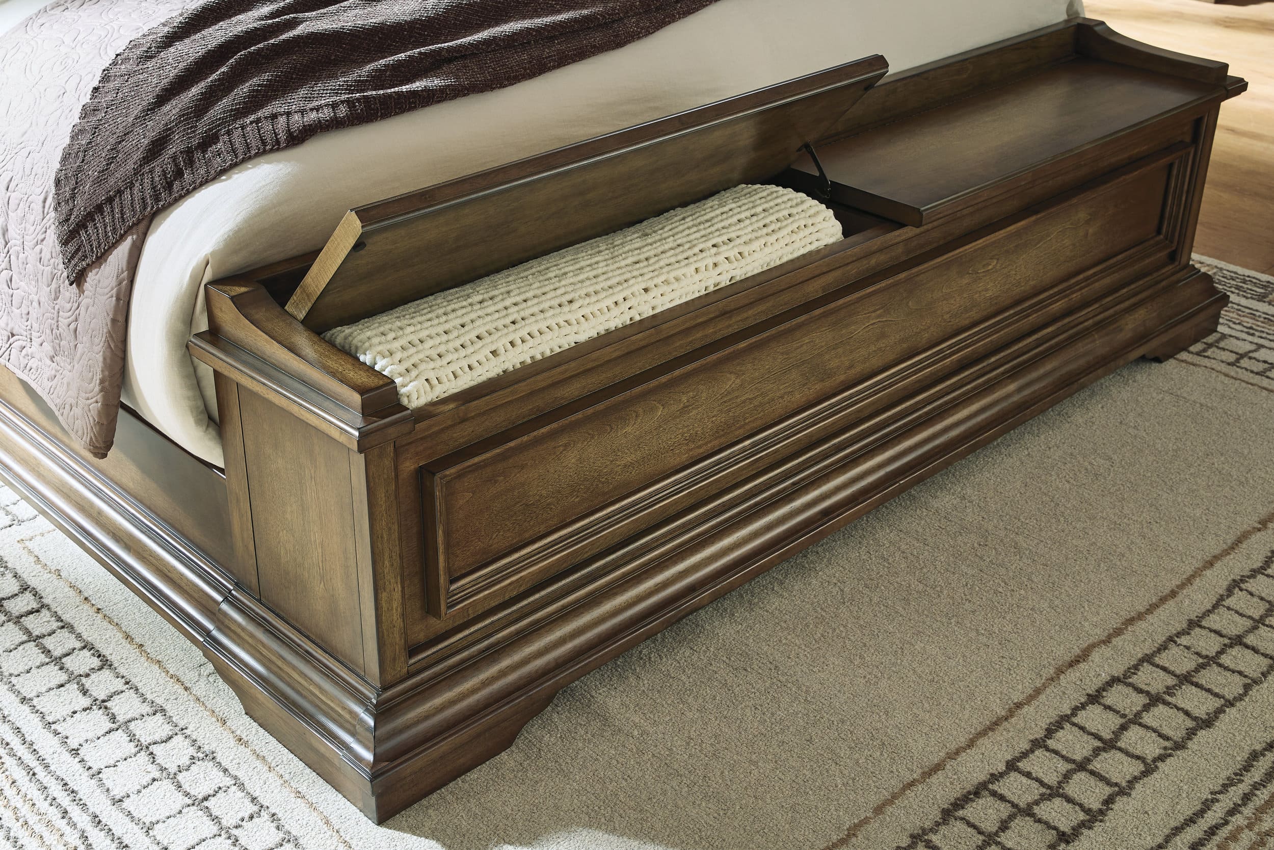Frantanna Wood Panel Storage Bed, California King Size