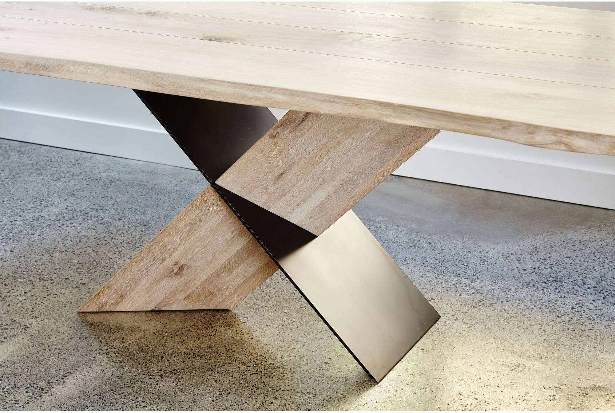 Instinct Dining Table
