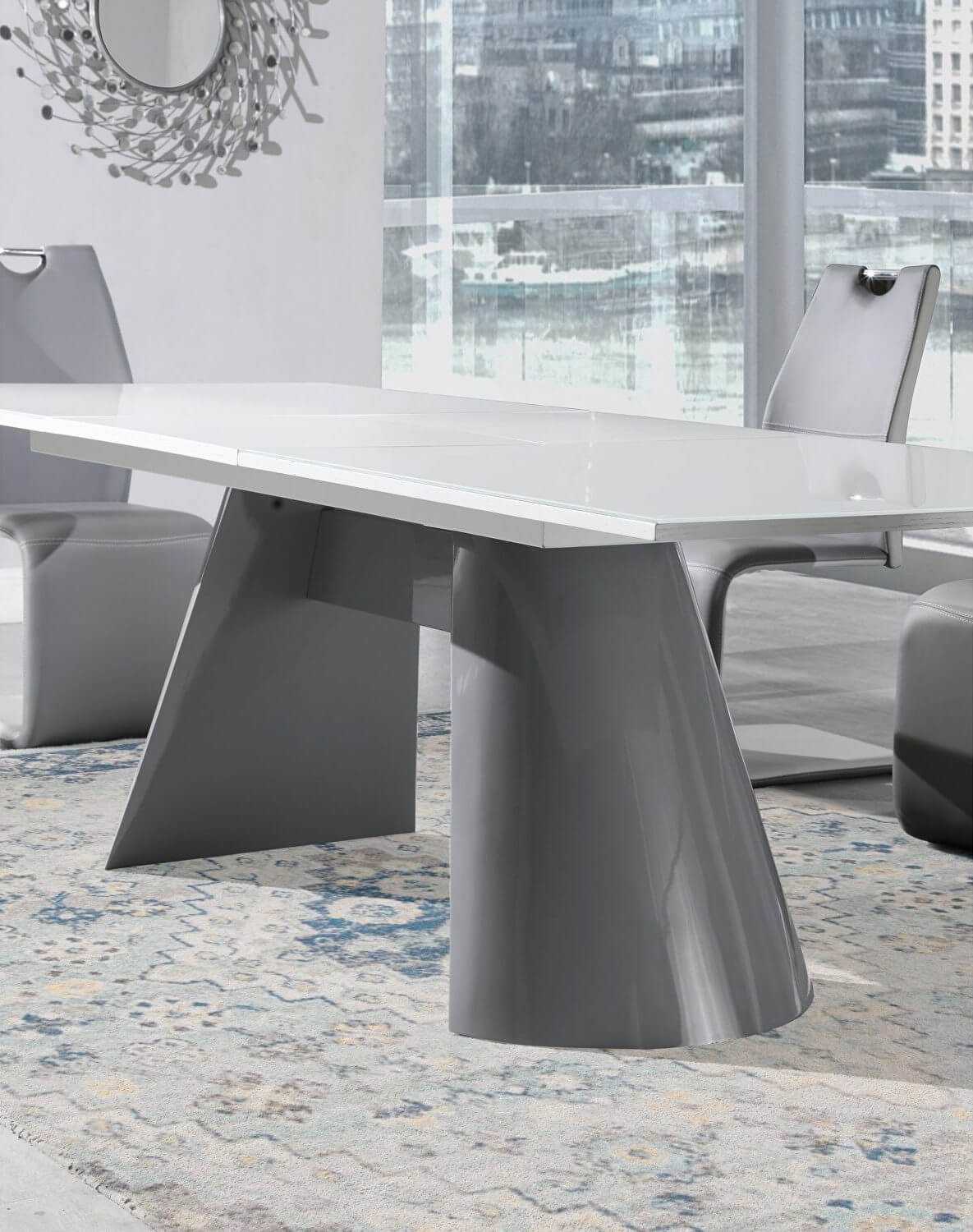 Beverly Hills Dining Room Set