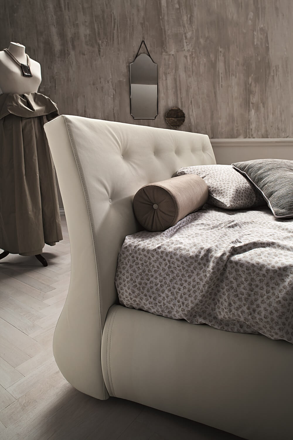 Gap Storage Bed, Queen Size by J&M Furniture