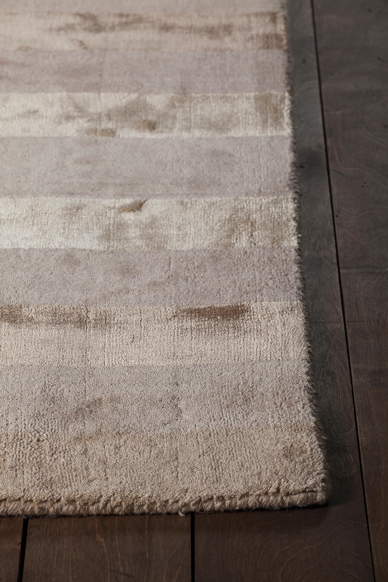 Gardenia Wool/Viscose Rectangular Hand-woven Rug, 5' x 7'6"