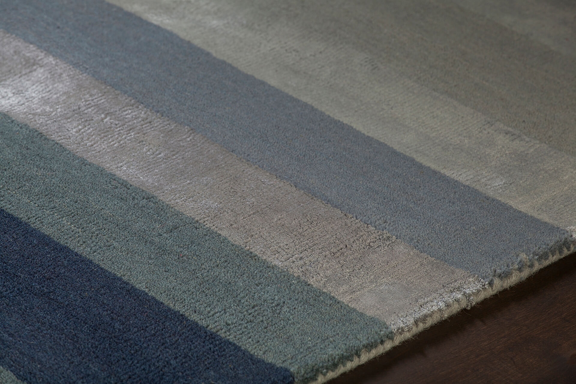 Gardenia Wool/Viscose Rectangular Hand-woven Rug, 9' x 13'