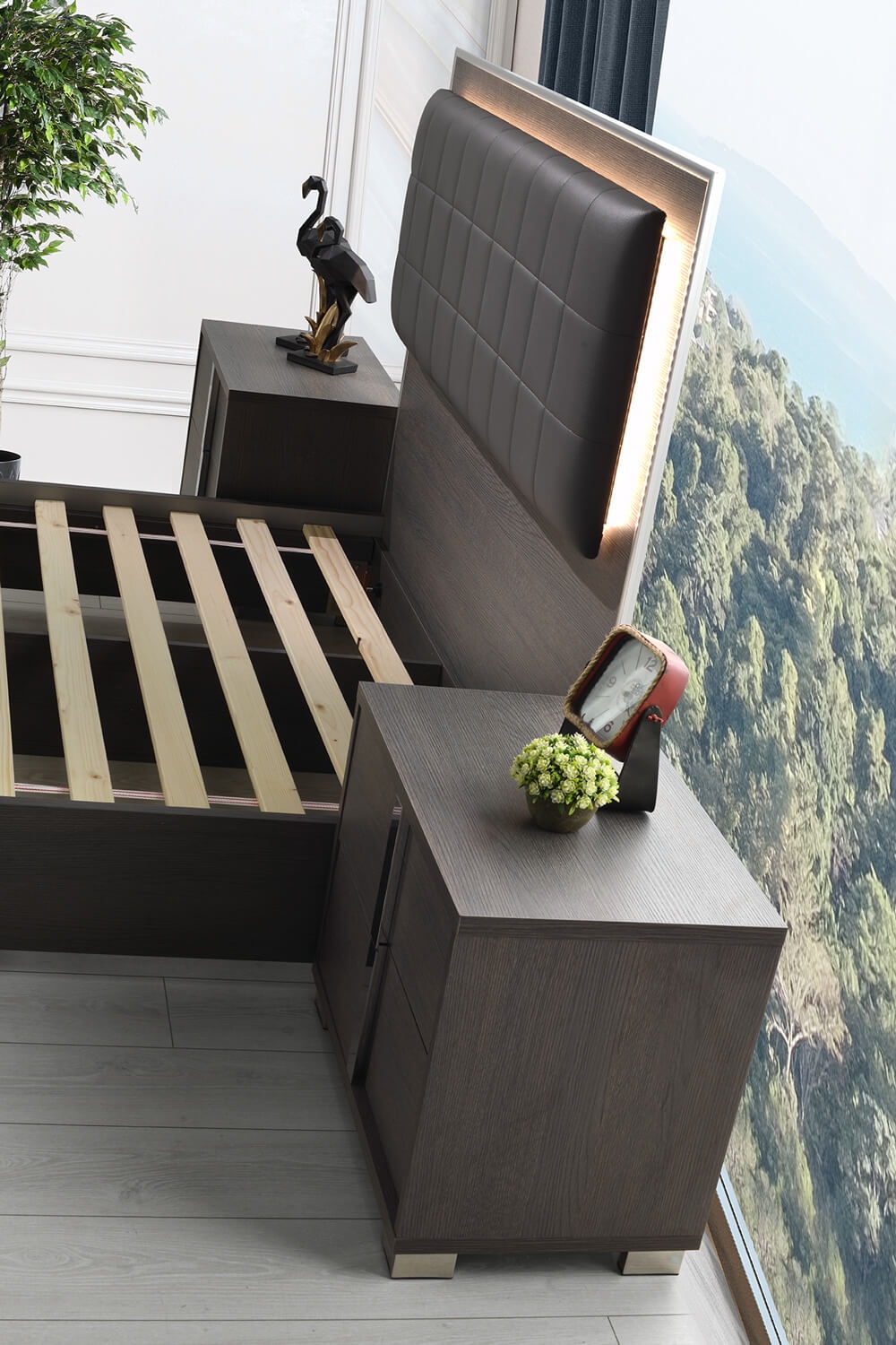 Giulia Premium Leatherette LED King Size Bed