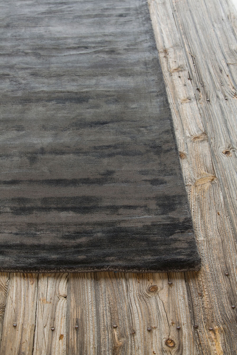 Gloria Viscose Rectangular Hand-woven Rug, 7'9" x 10'6"