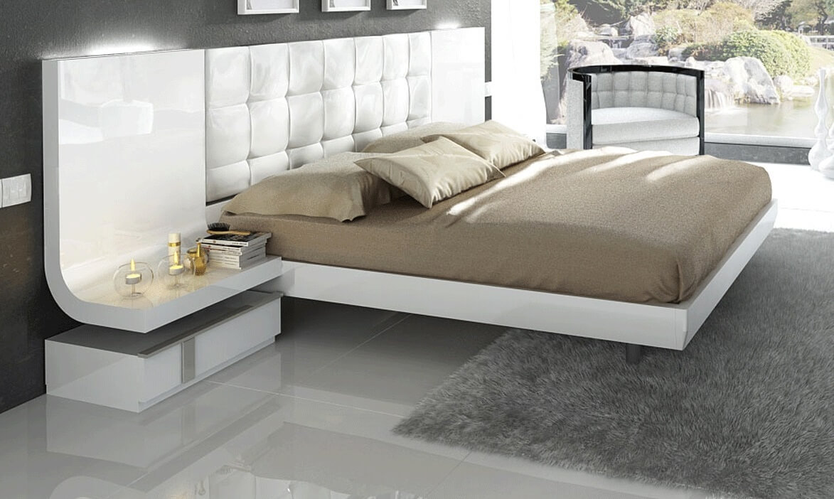 Granada Wood Tufted Storage Bed w/Lights, King Size