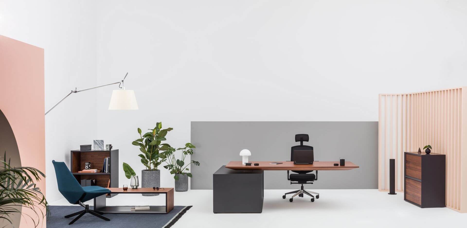 Gravity Executive Height Adjustable Desk