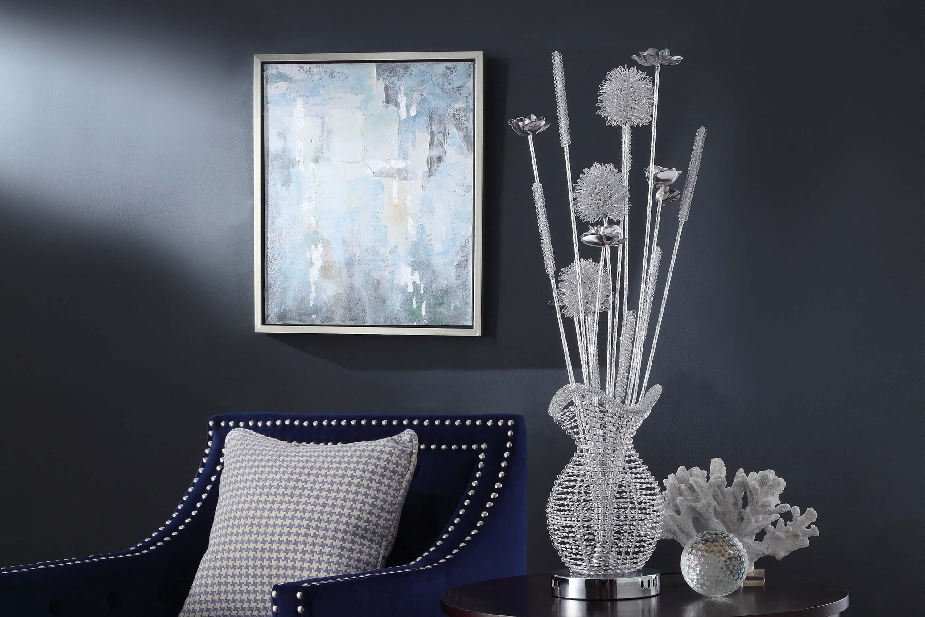 Bellflower Metal Table Lamp