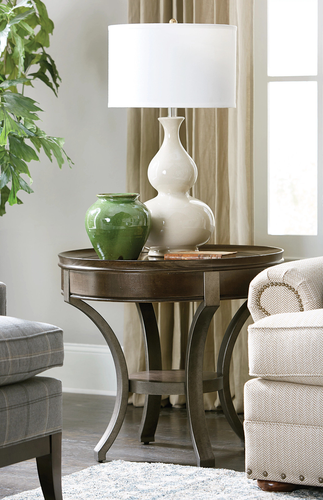 Sunset Valley Round Wood Cocktail Table Set