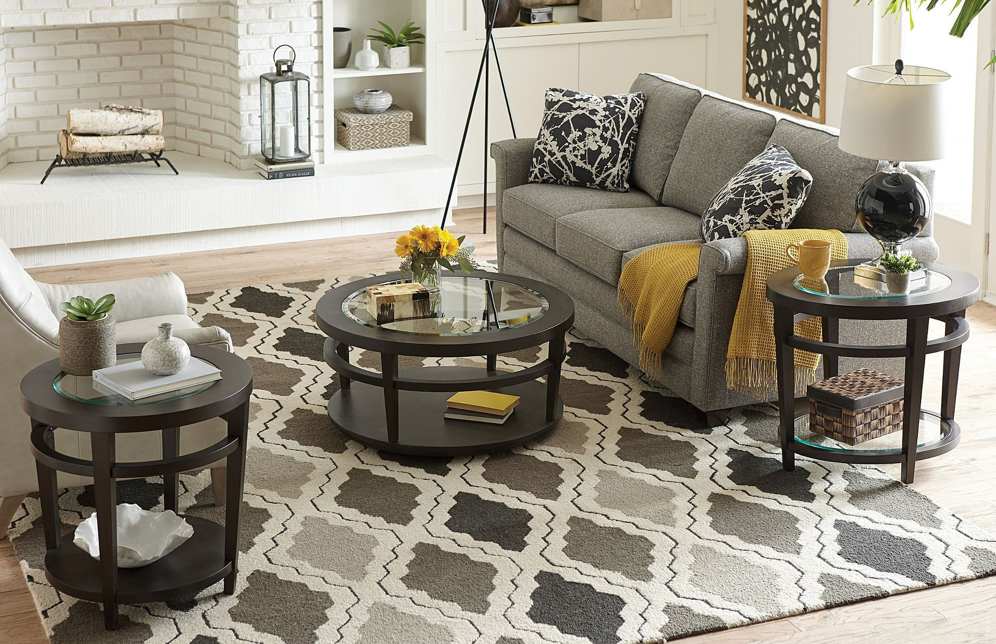 Hammary Urbana Oval Living Room Cocktail Table