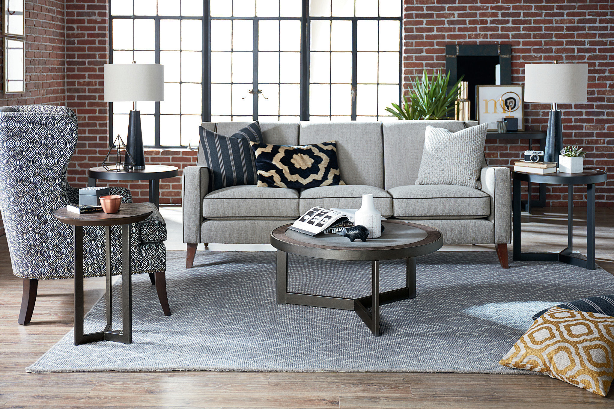 Hammary Graystone Round Living Room Chairside Table