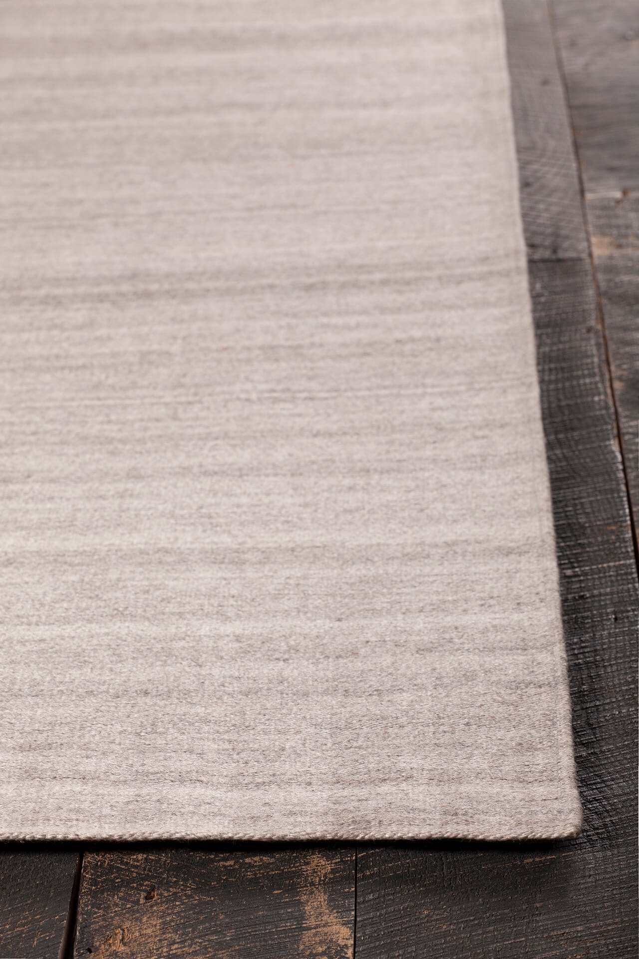 Hedonia Wool/Viscose Rectangular Hand-woven Rug, 5' x 7'6"