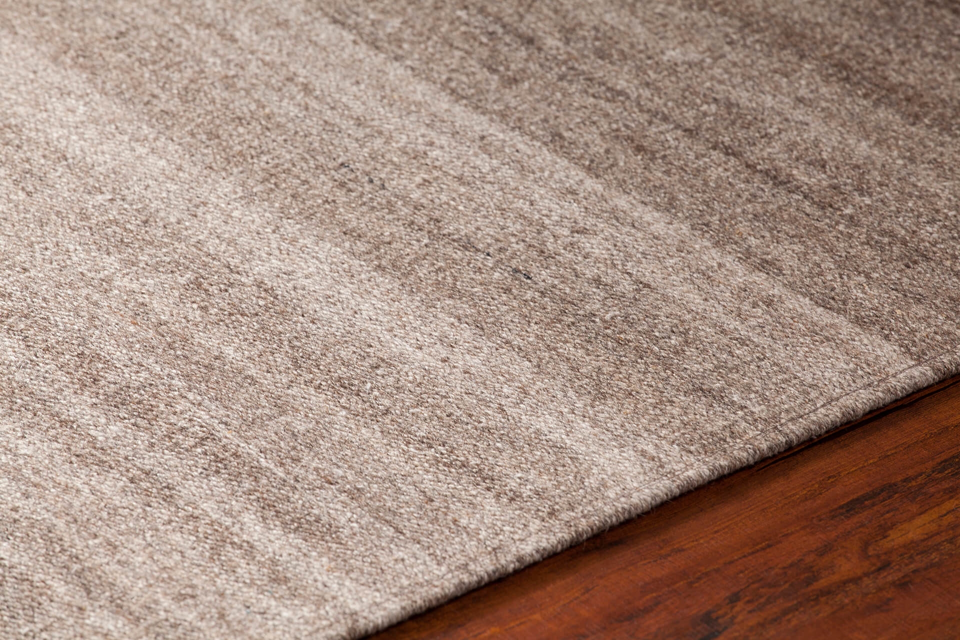 Hedonia Wool/Viscose Rectangular Hand-woven Rug, 5' x 7'6"