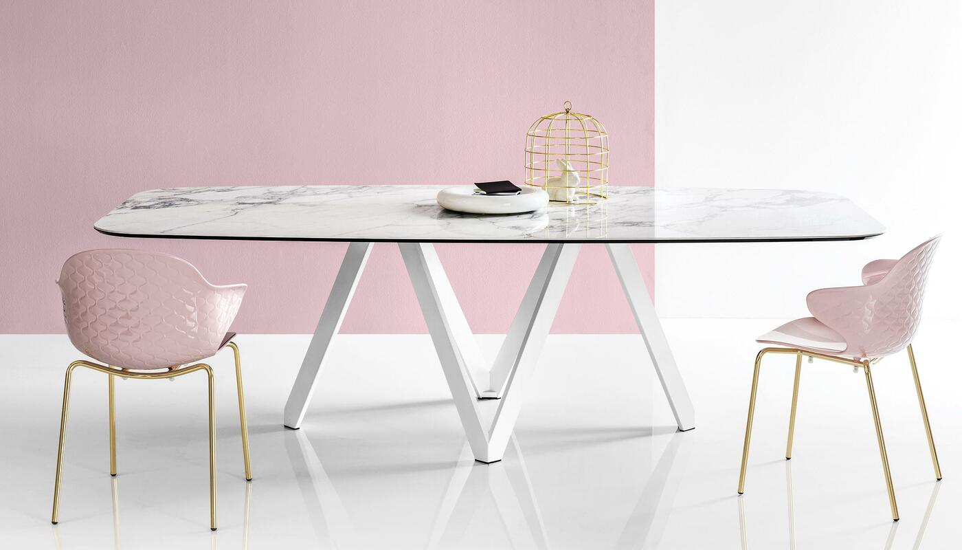 Cartesio W118.1-inch Ceramic/Metal/Wood Customizable Elliptical Dining Table