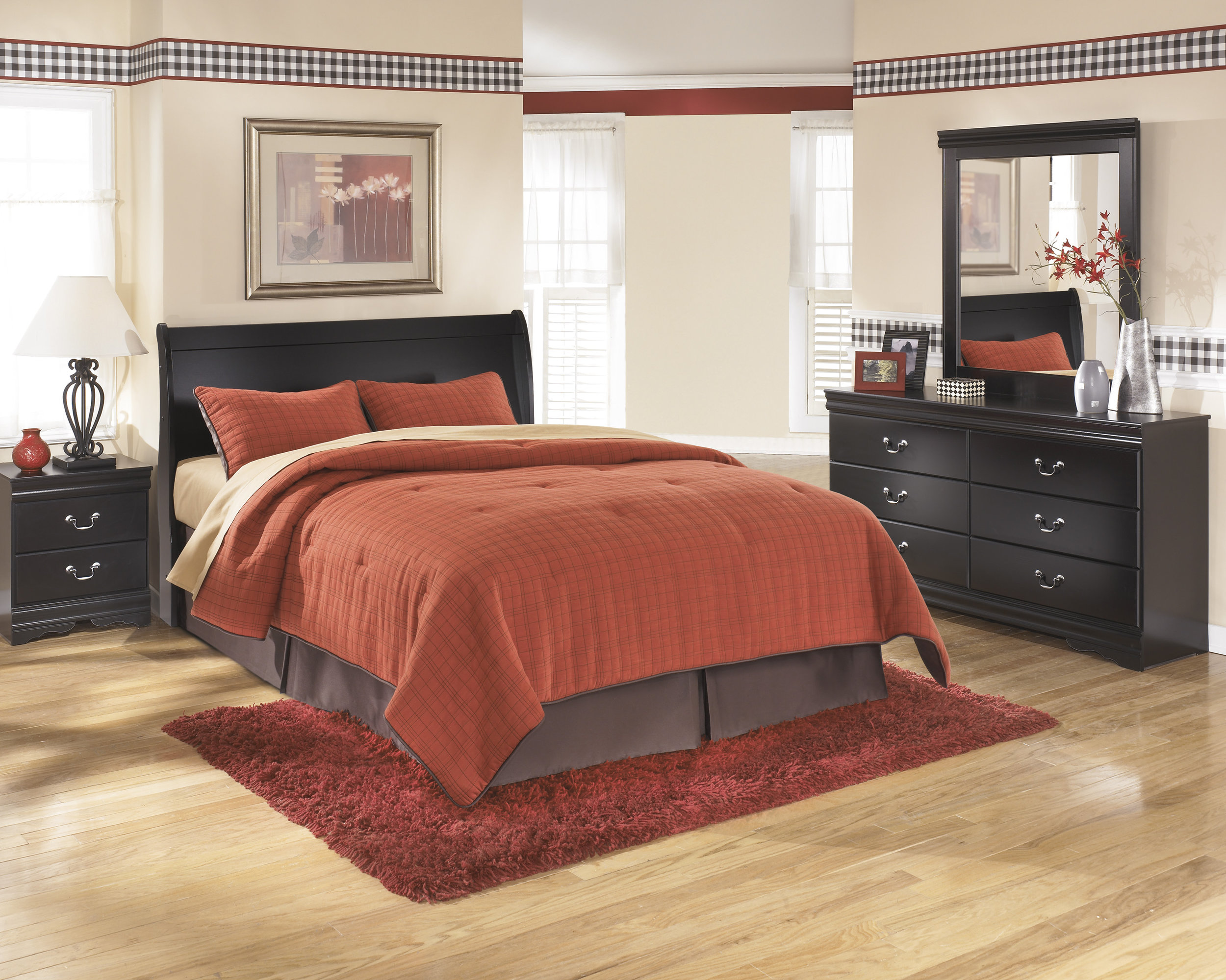 Huey Vineyard Wood Sleigh Bedroom Set