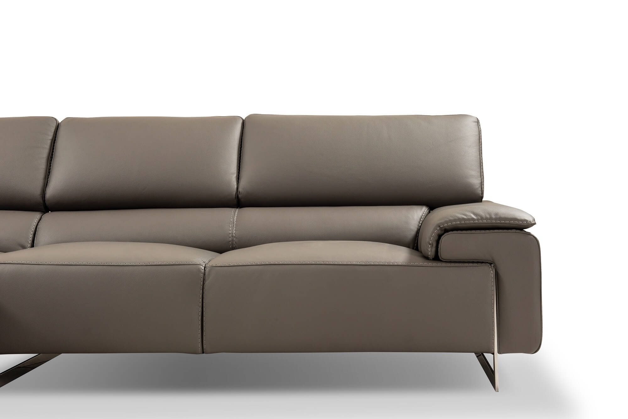 i794 Sectional Sectional in Grey
