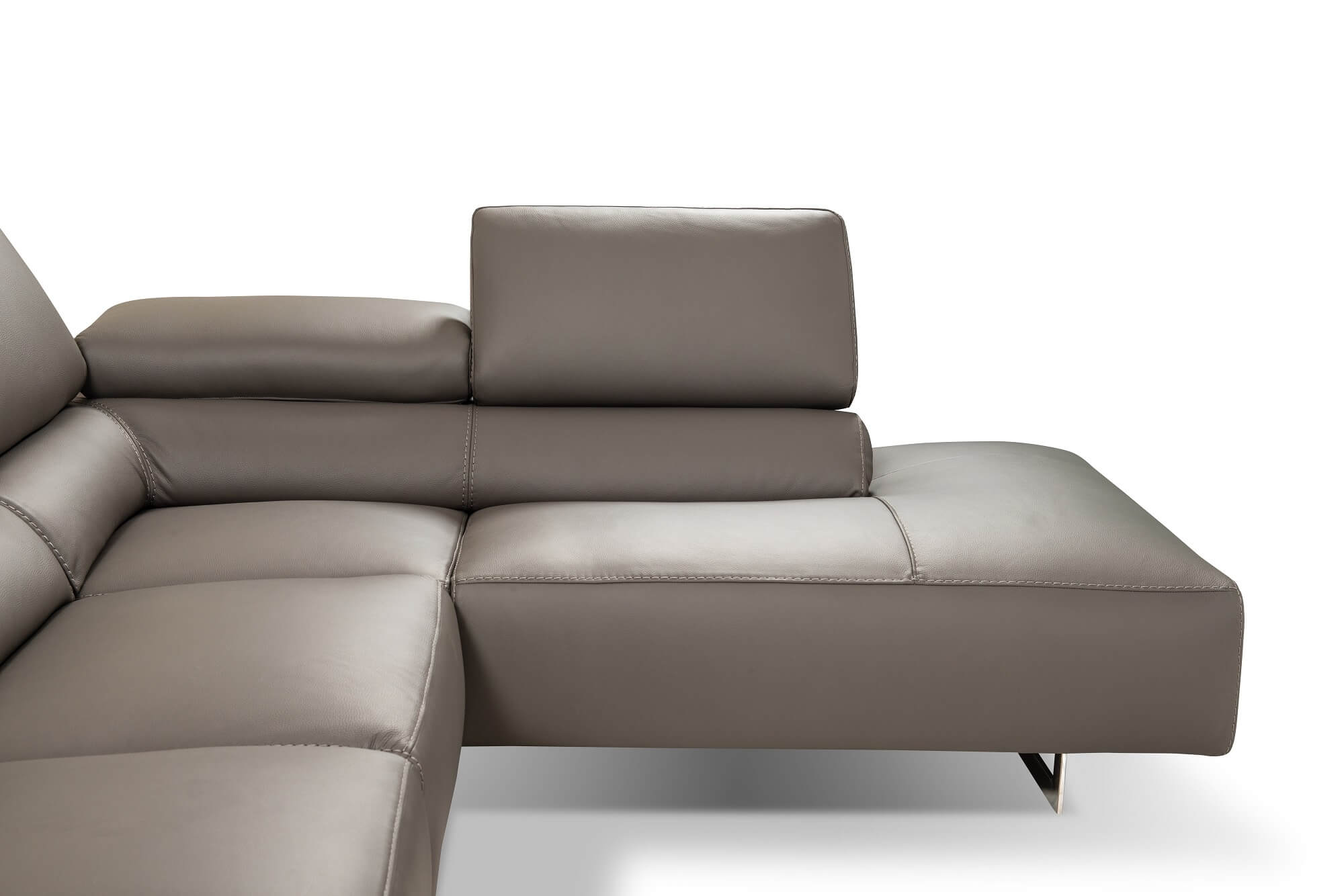 i794 Sectional Sectional in Grey 