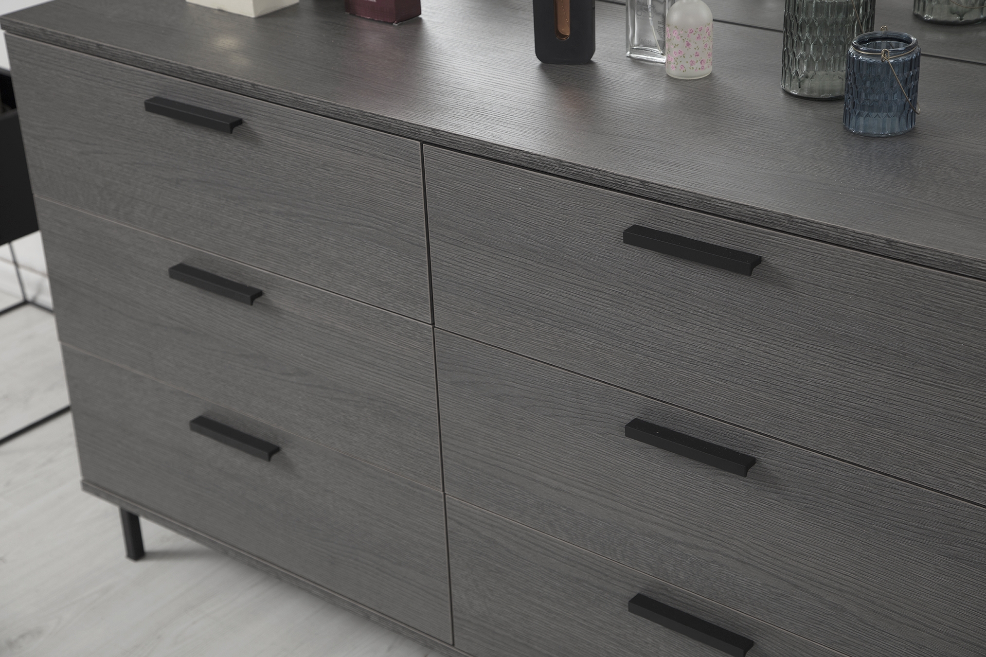 Lyon Faux Leather Tufted Platform Bedroom Set