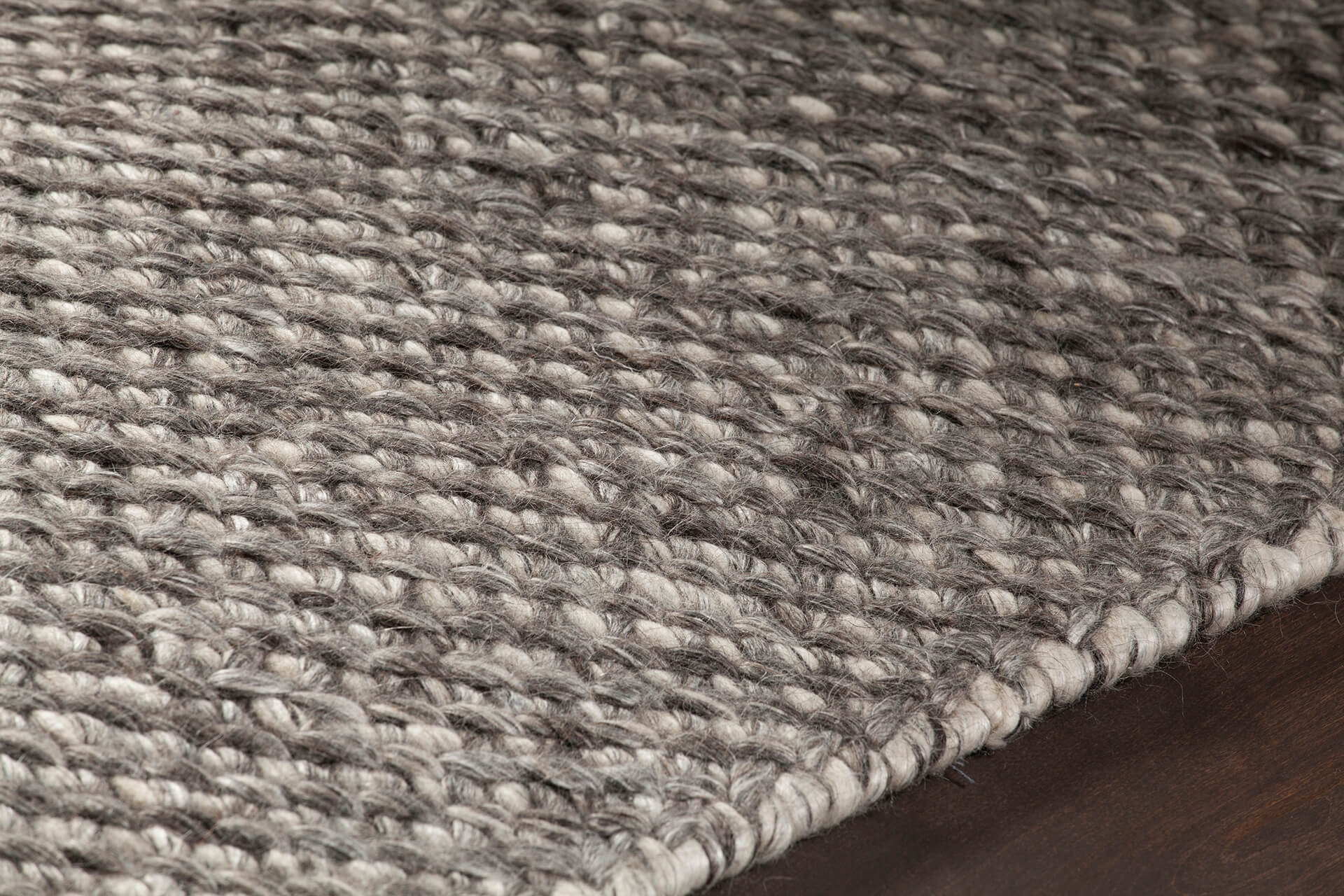 Ira Wool/Viscose Rectangular Hand-woven Rug, 7'9" x 10'6"