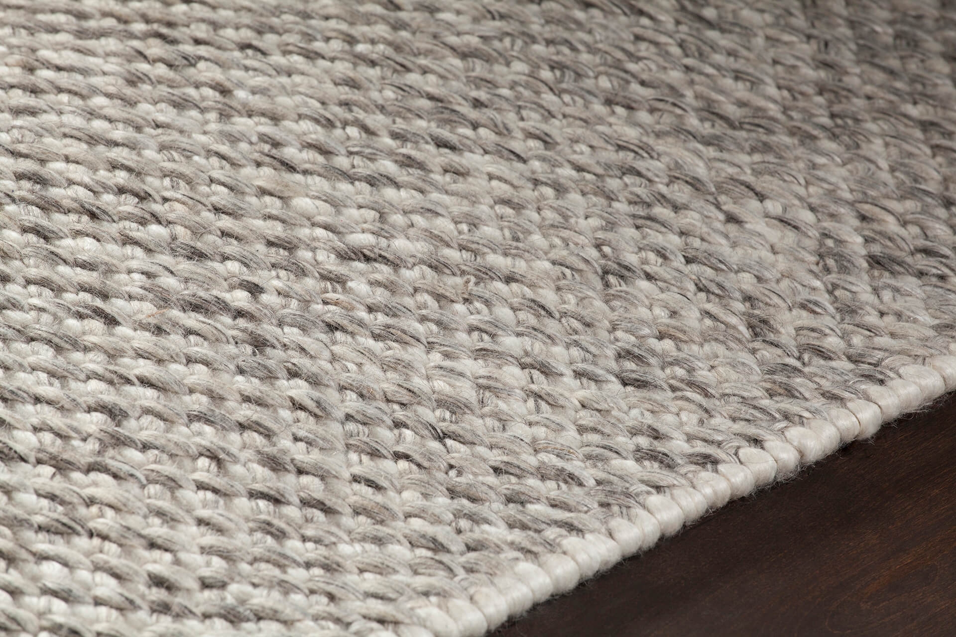 Ira Wool/Viscose Rectangular Hand-woven Rug, 7'9" x 10'6"