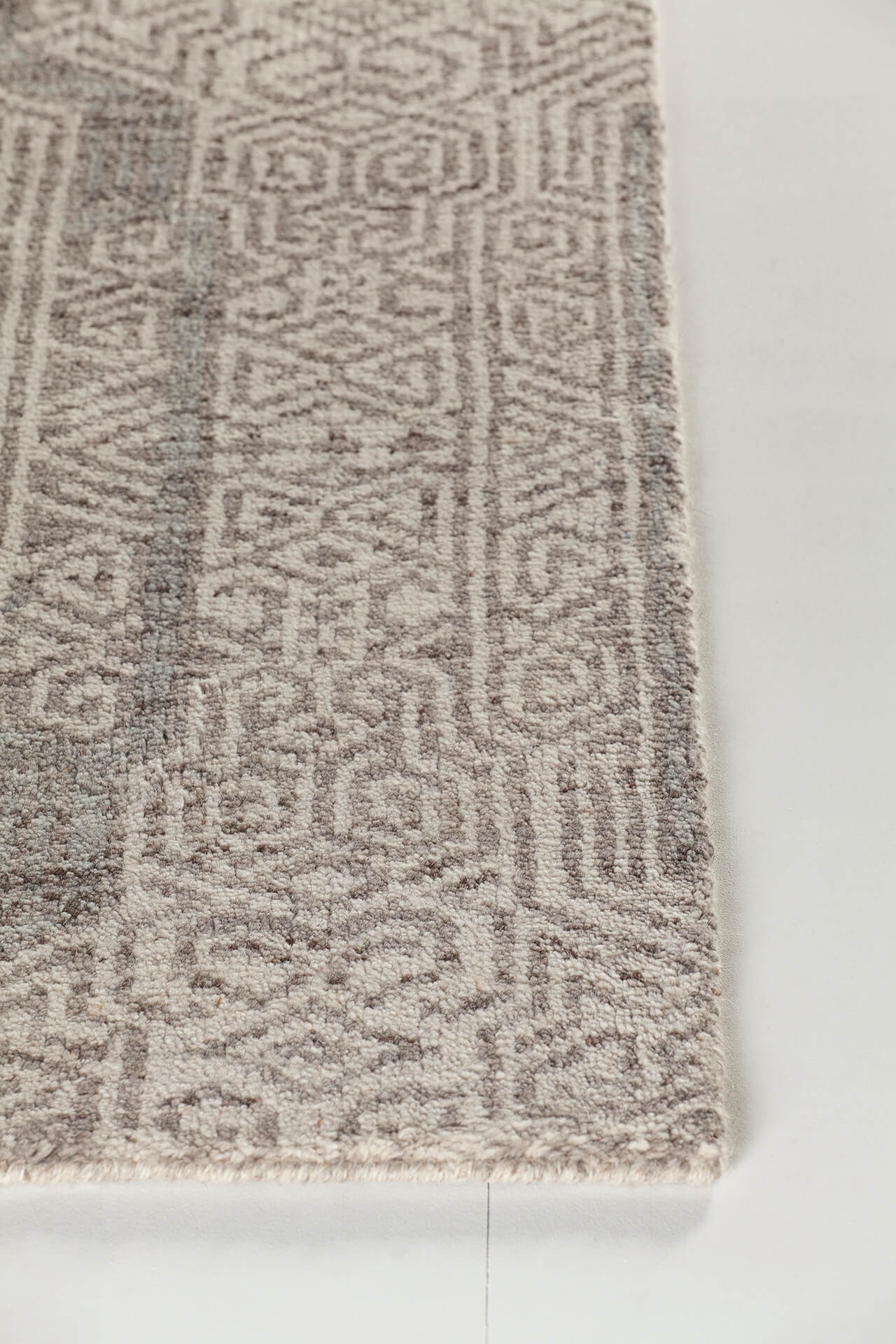 Isla Wool Rectangular Hand-knotted Rug, 5' x 7'6"