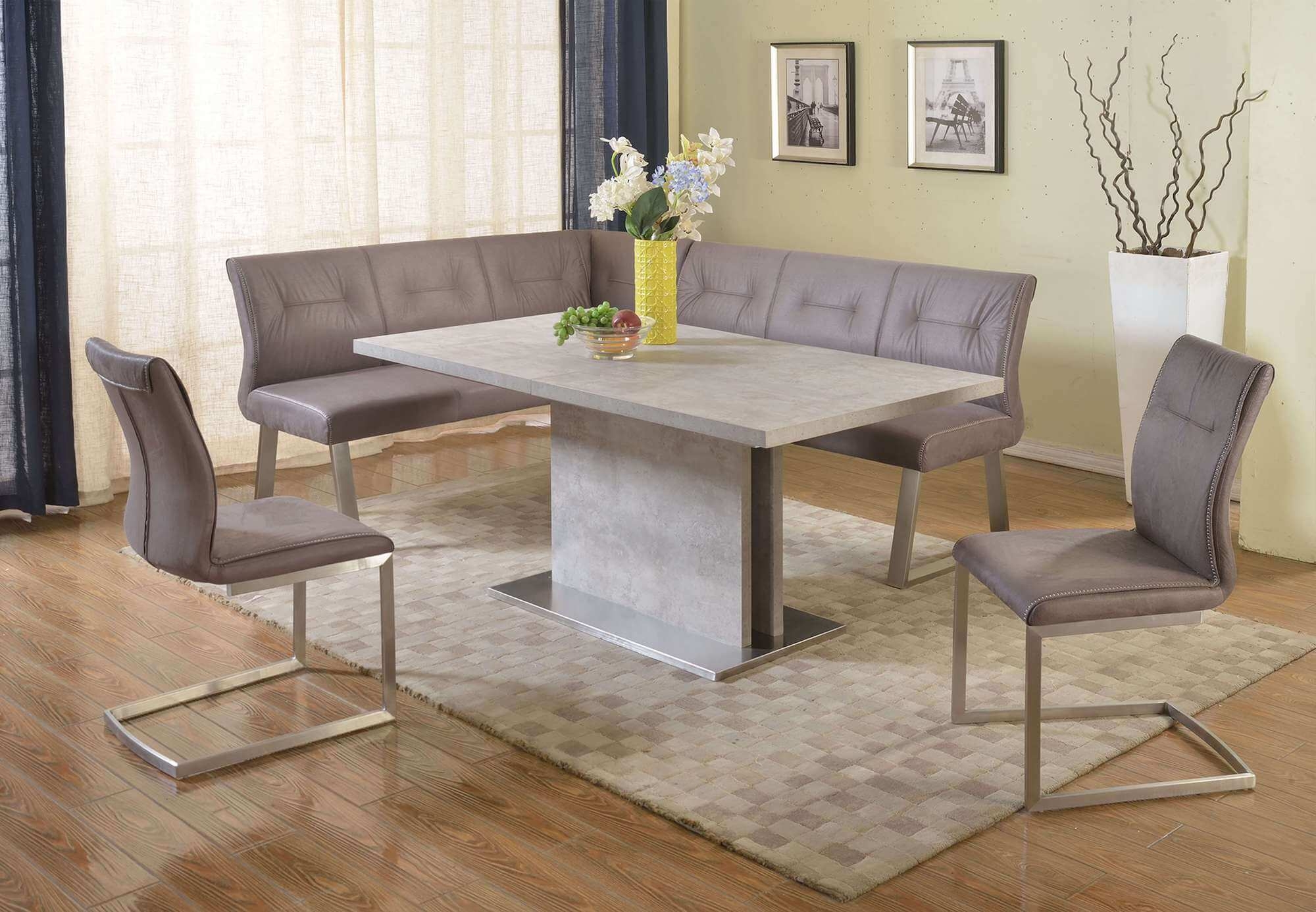 Kalinda Extendable Dining Room Set
