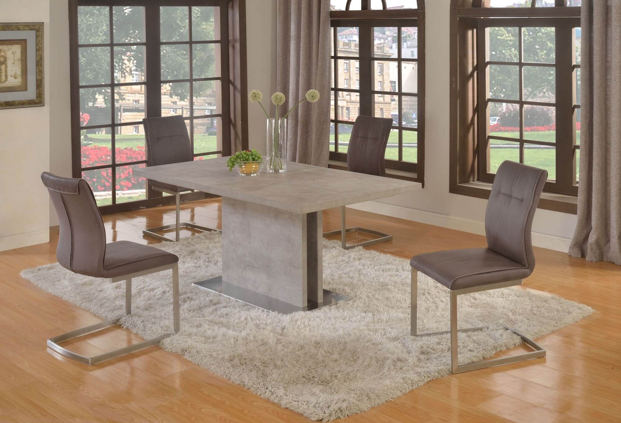 Kalinda Extendable Dining Room Set