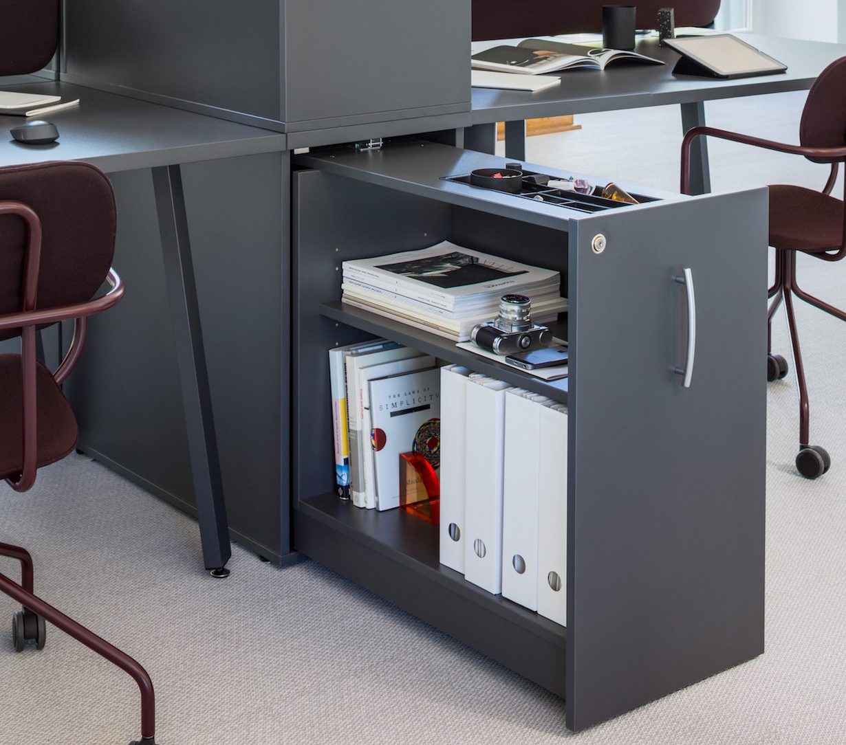 Standard KCN81P Cargo Pedestal w/Handle, Right by MDD Office Furniture