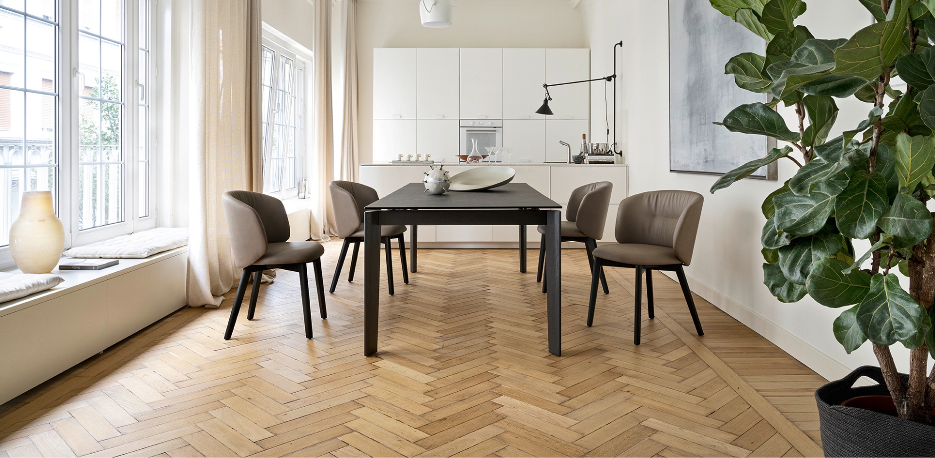 Sweel Fabric/Wood Customizable Dining Chair
