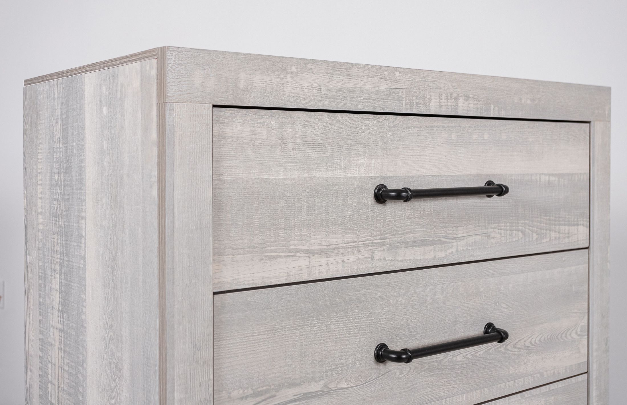 Linwood Chest