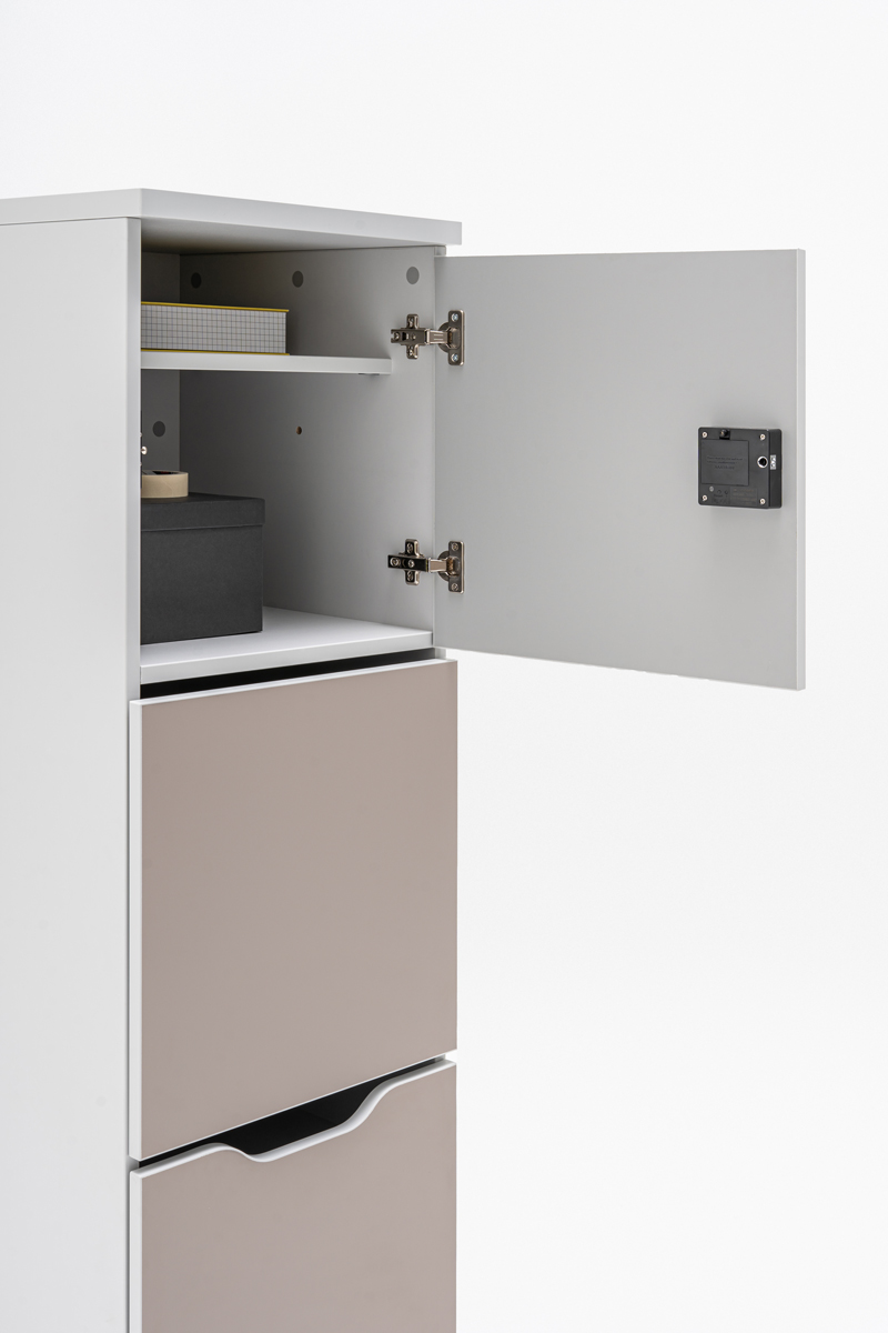 Standard Office Locker Storage Cabinet w/3 Lockable Doors & Enlarged Lockers