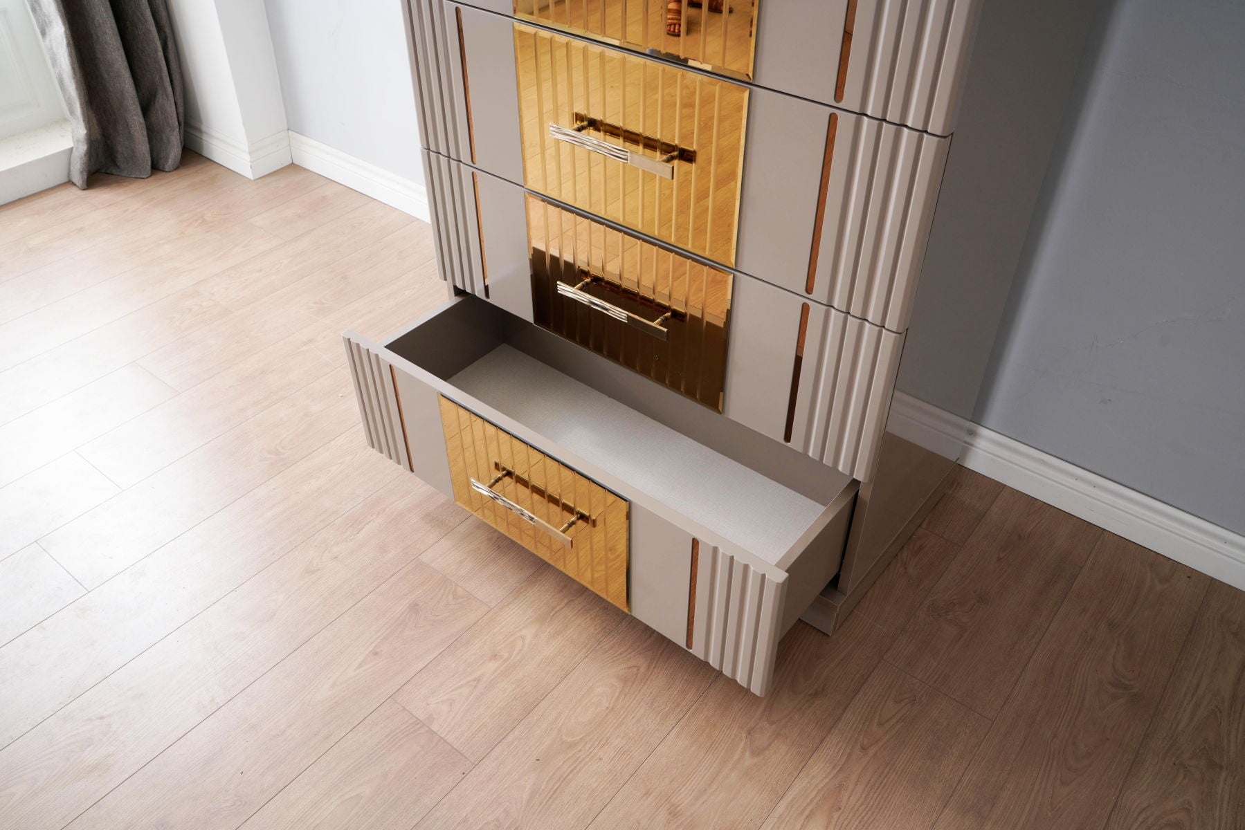 Lorenzo Fabric/Wood Regular Bedroom Set
