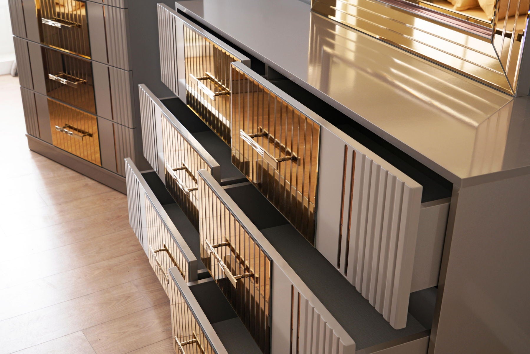Lorenzo 6-Drawer Wood Veneer Dresser