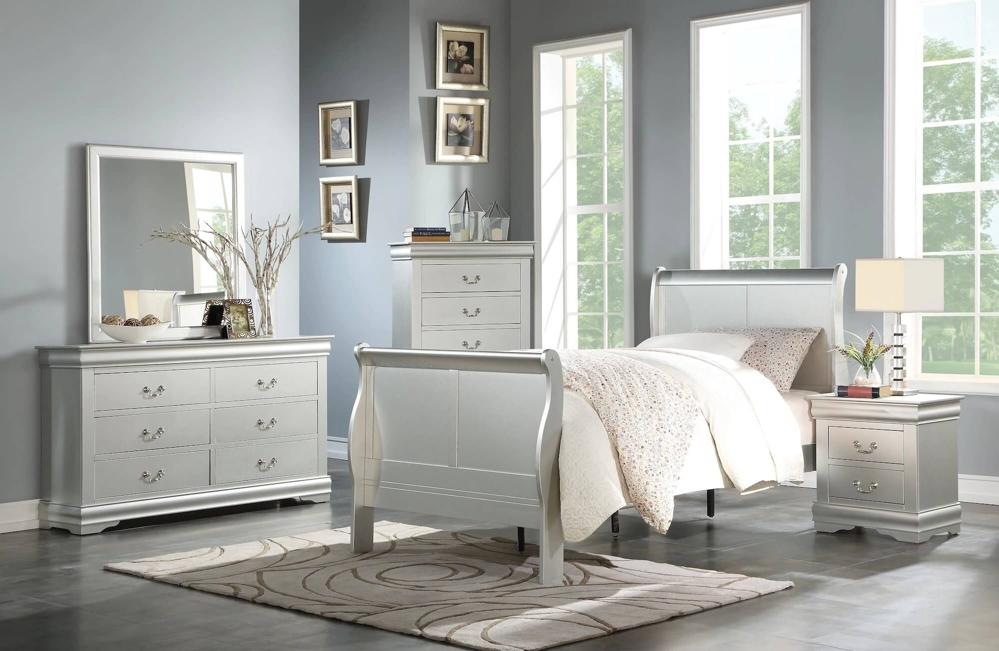 Louis Philippe III Youth Sleigh Bedroom Set