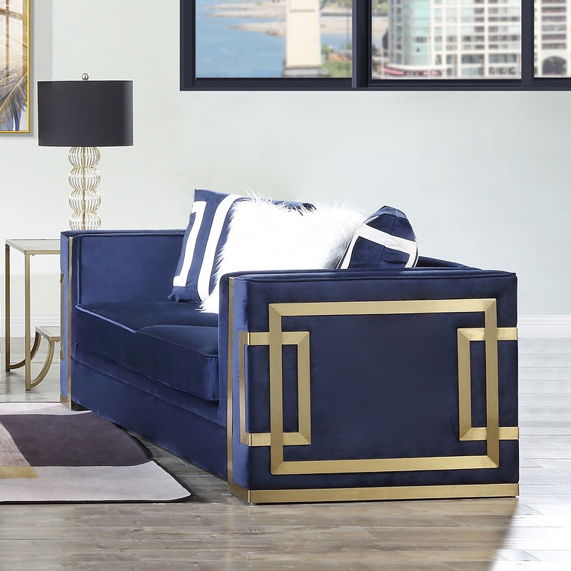Virrux Velvet Loveseat w/Pillows