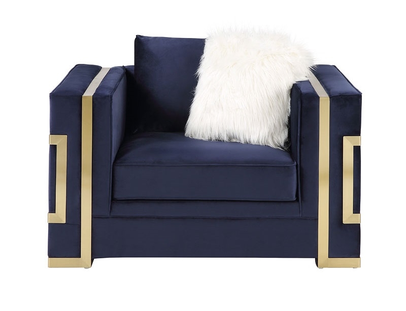 Virrux Velvet Chair w/Pillows