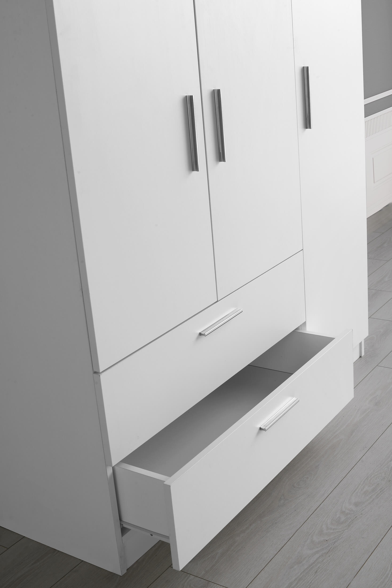 Lyon Matte 3-Door Wardrobe w/2-Drawer Storage