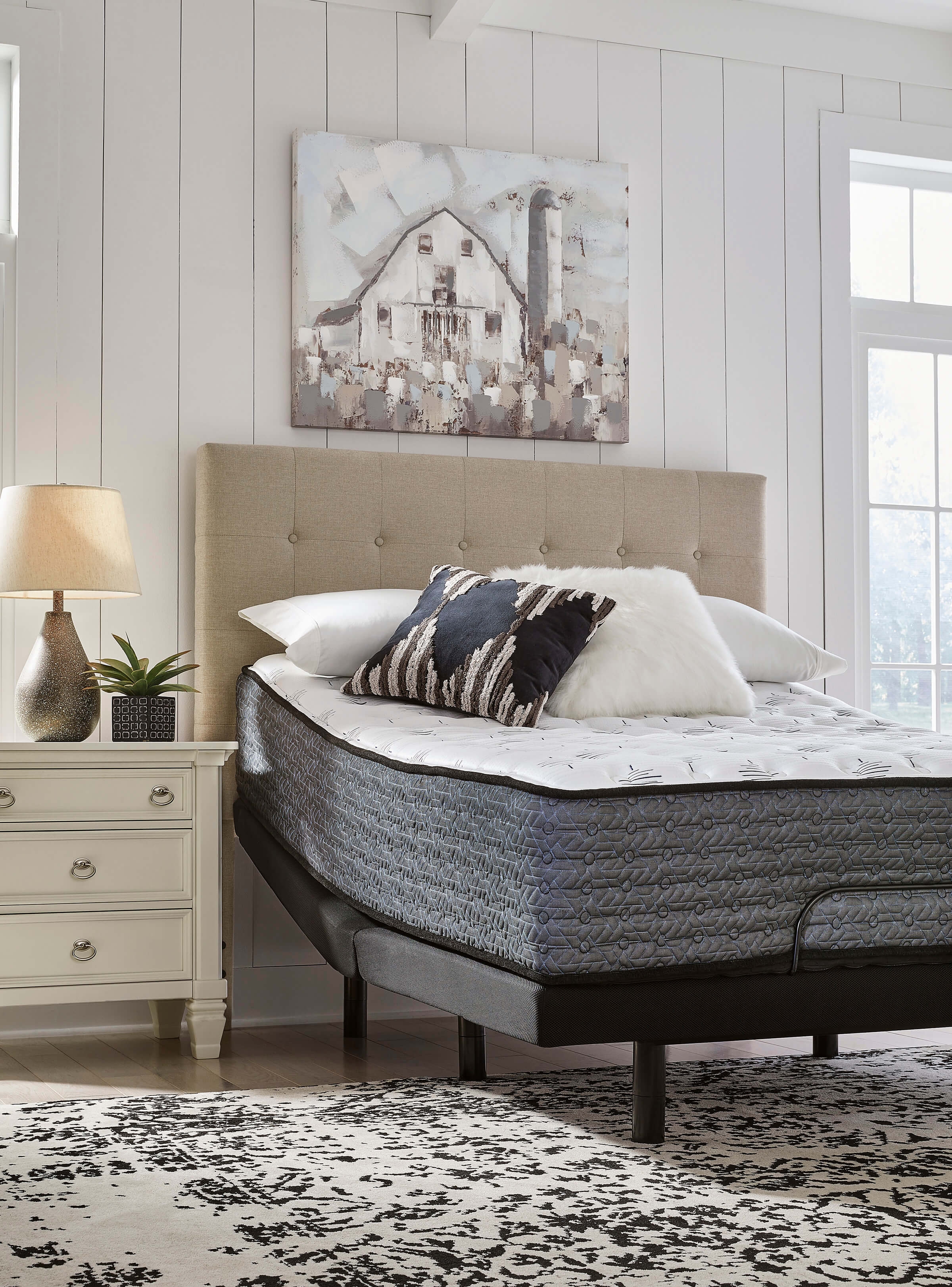 14" Ultra Luxury Firm Tight Top Memory Foam Mattress, Queen Size